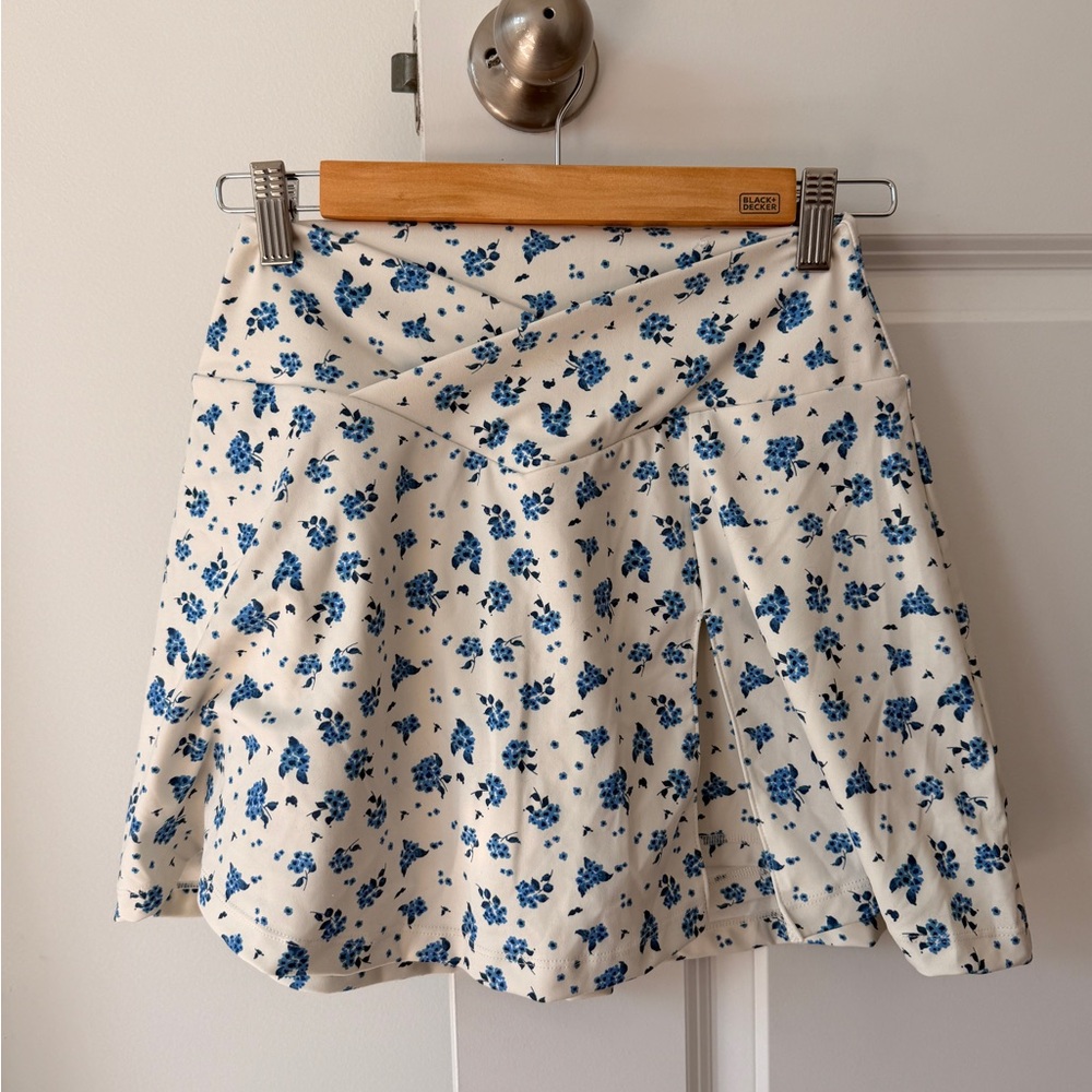 Blogilates for Target Floral Blue and White Skort
